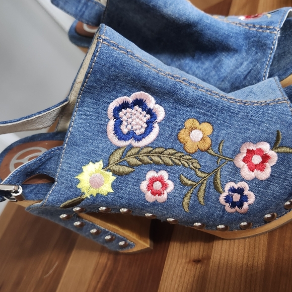 Brand New, Never Worn. Wishbone Embroidered Denim Platform Sandals. - Picture 6 of 15